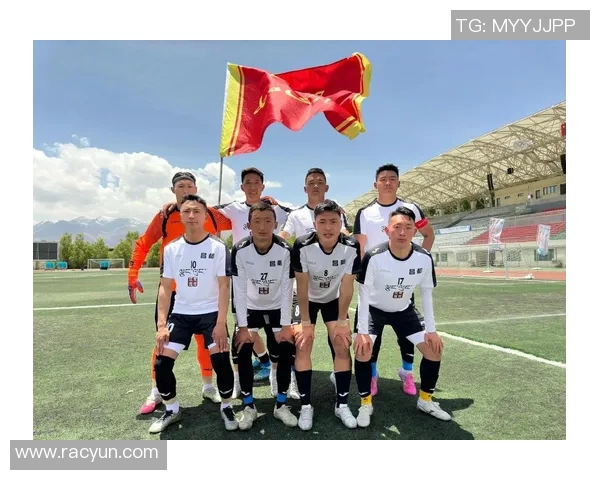 五个兄弟携手共创足球传奇梦想展现足球明星风采与团队精神