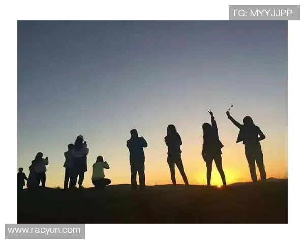 服役中的足球明星:他们如何在军旅生涯中继续追逐梦想与荣耀